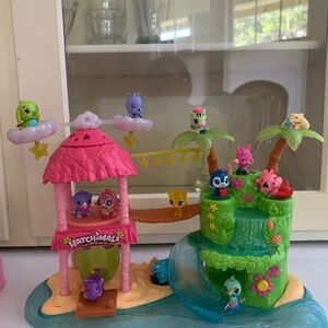Hatchimals Tropical Party Tiki Island Playset Colleggtibles